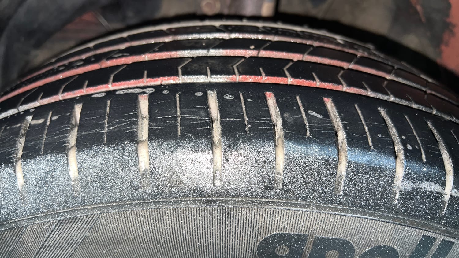 Used 2021 Toyota Glanza G CVT Petrol Automatic tyres LEFT FRONT TYRE TREAD VIEW