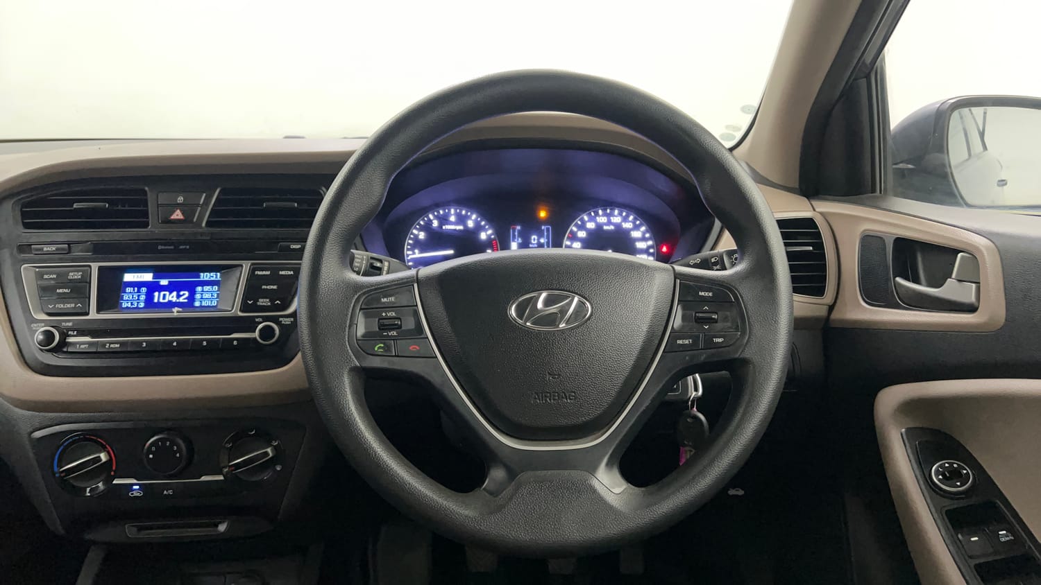 Used 2016 Hyundai Elite i20 Magna 1.2 Petrol Manual interior STEERING VIEW