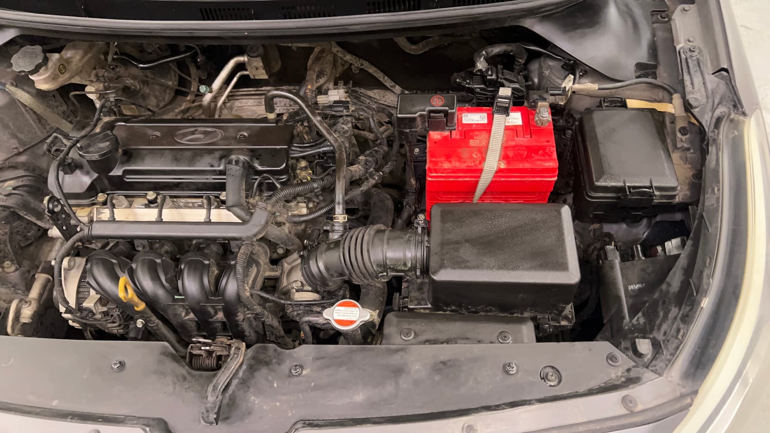 Used 2016 Hyundai Elite i20 Magna 1.2 Petrol Manual engine ENGINE LEFT SIDE VIEW