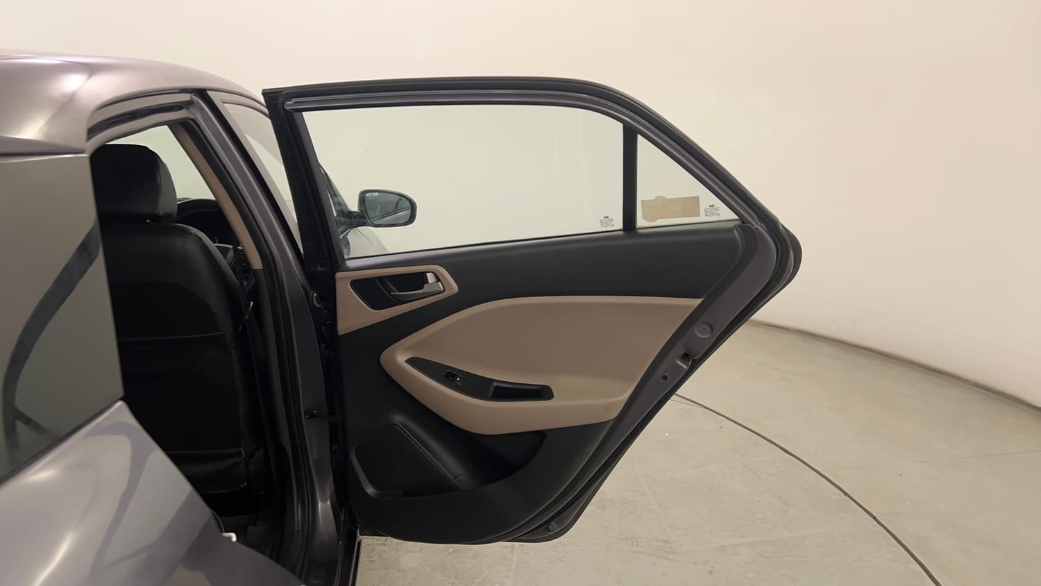 Used 2016 Hyundai Elite i20 Magna 1.2 Petrol Manual interior RIGHT REAR DOOR OPEN VIEW