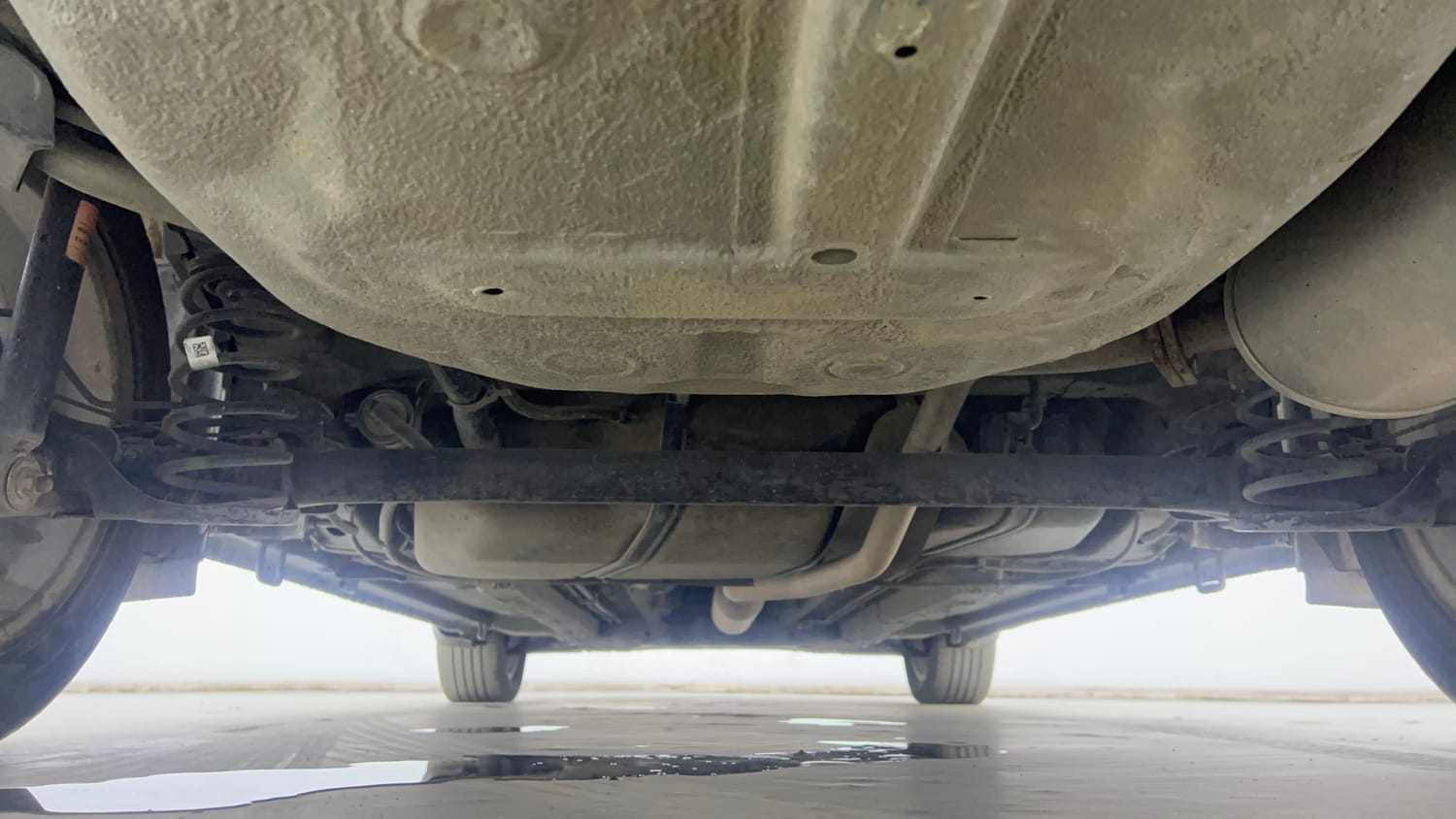 Used 2017 Maruti Suzuki Ciaz Alpha 1.4 AT Petrol Automatic extra REAR UNDERBODY VIEW (TAKEN FROM REAR)