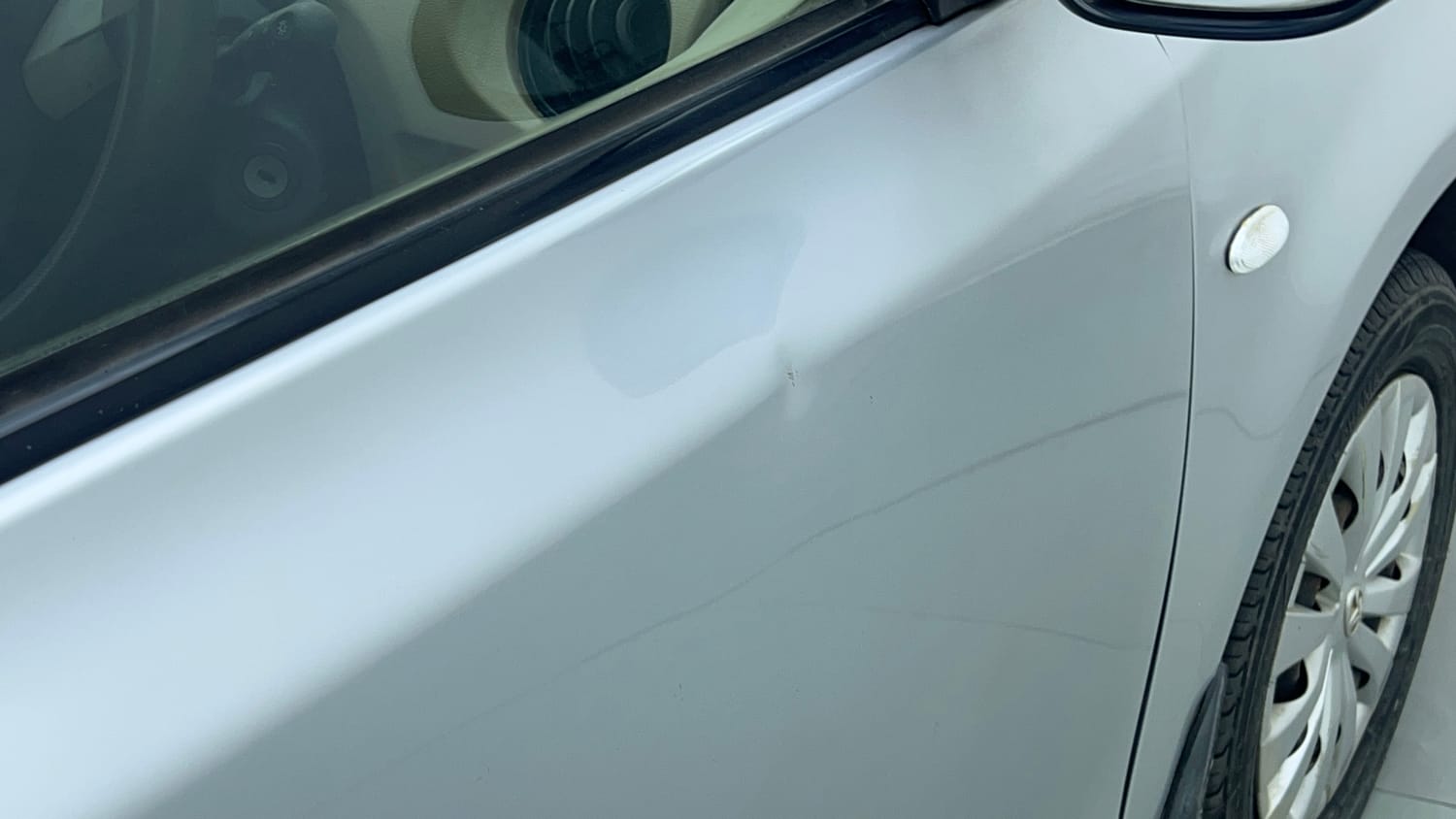 Used 2016 Toyota Etios Liva VD Diesel Manual dents MINOR DENT