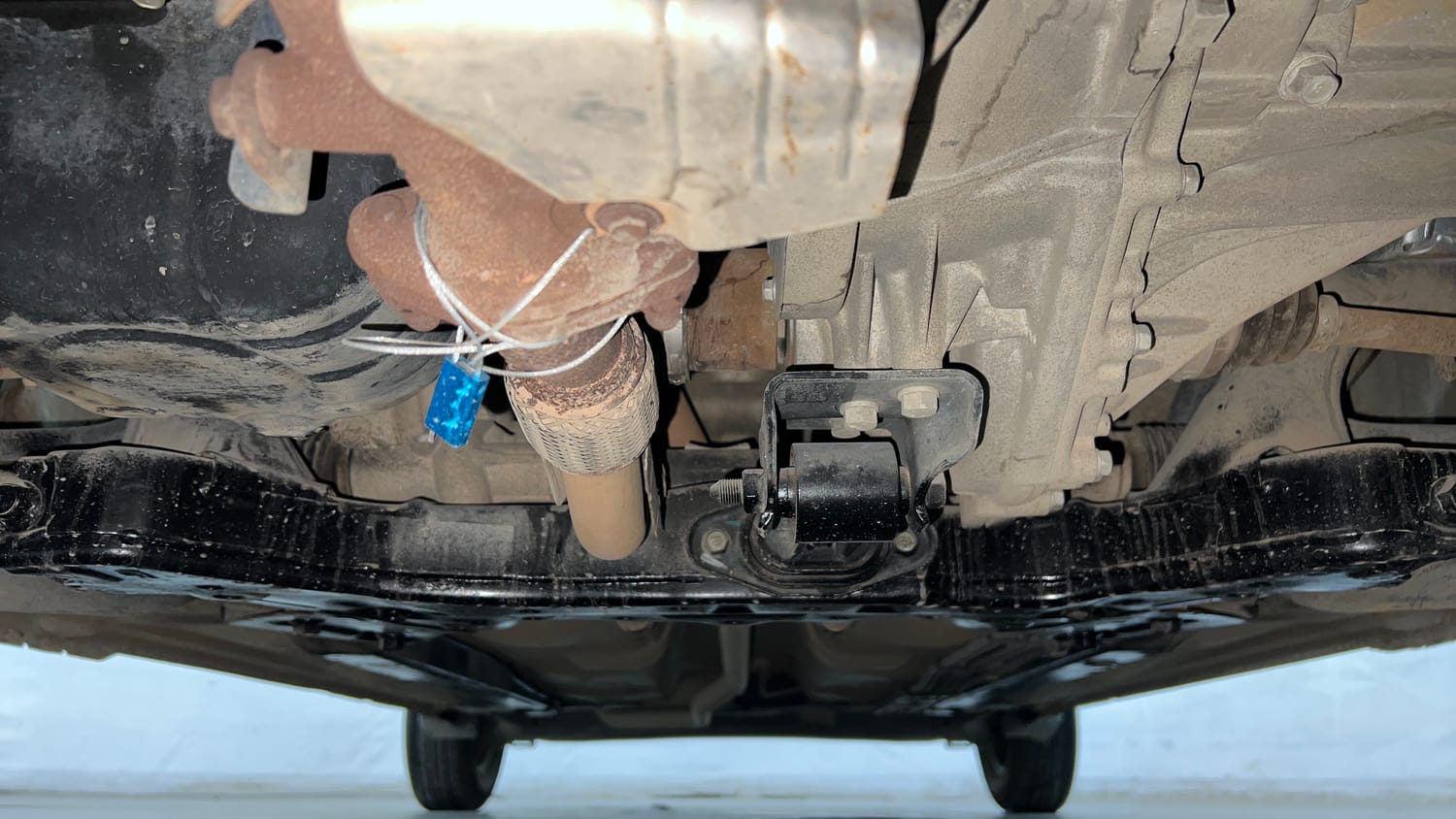 Used 2019 Hyundai Santro Magna CNG Cng Manual extra FRONT LEFT UNDERBODY VIEW