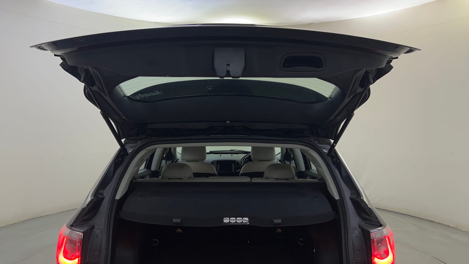 Used 2018 Jeep Compass Limited 1.4 Petrol AT Petrol Automatic interior DICKY DOOR OPEN VIEW