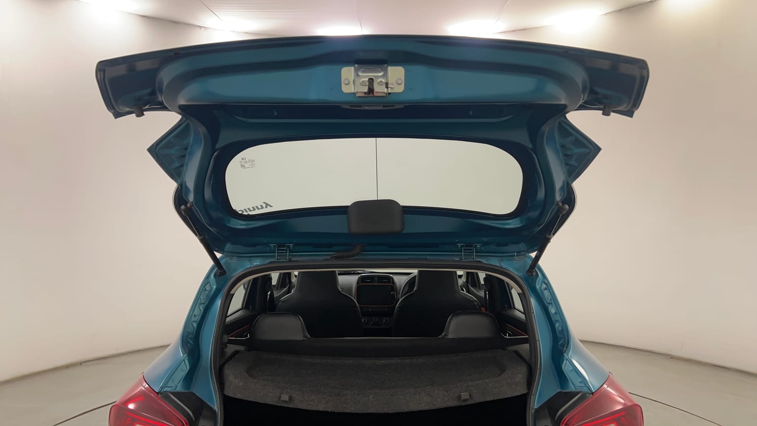 Used 2020 Renault Kwid CLIMBER 1.0 Opt Petrol Manual interior DICKY DOOR OPEN VIEW