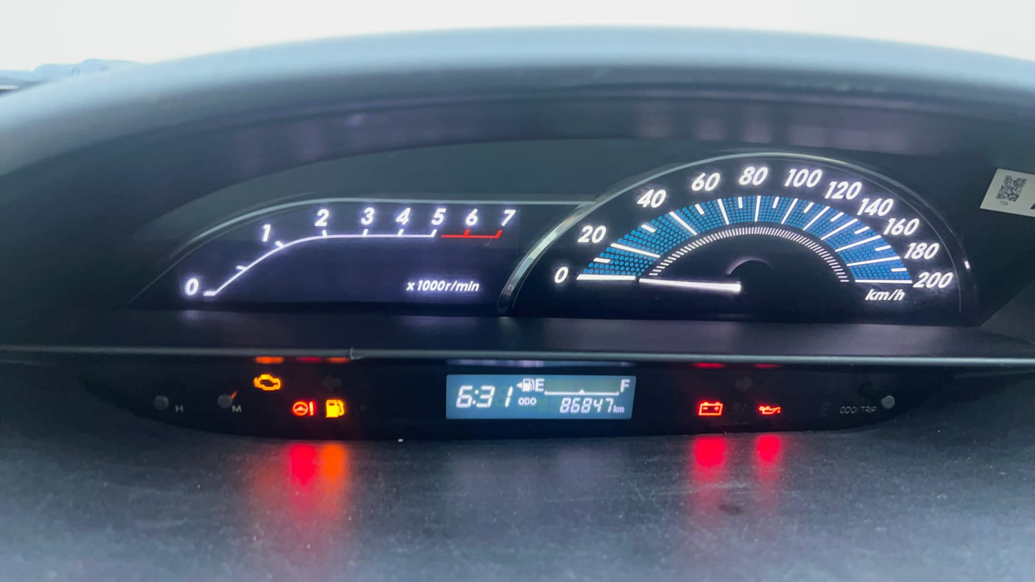 Used 2016 Toyota Etios Liva VD Diesel Manual interior CLUSTERMETER VIEW