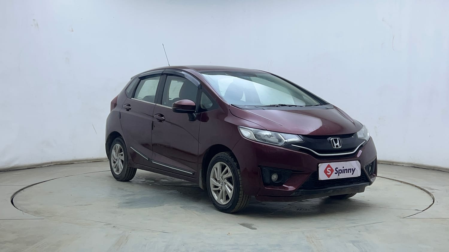 Used 2018 Honda Jazz V Petrol Petrol Manual exterior RIGHT FRONT CORNER VIEW