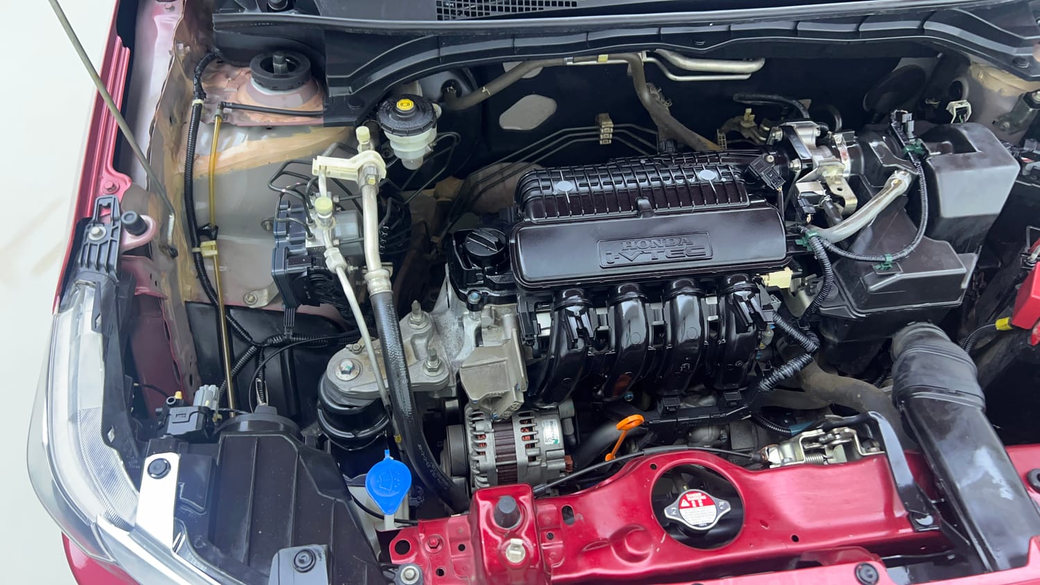 Used 2019 Honda Amaze 1.2 VX CVT Petrol Petrol Automatic engine ENGINE RIGHT SIDE VIEW