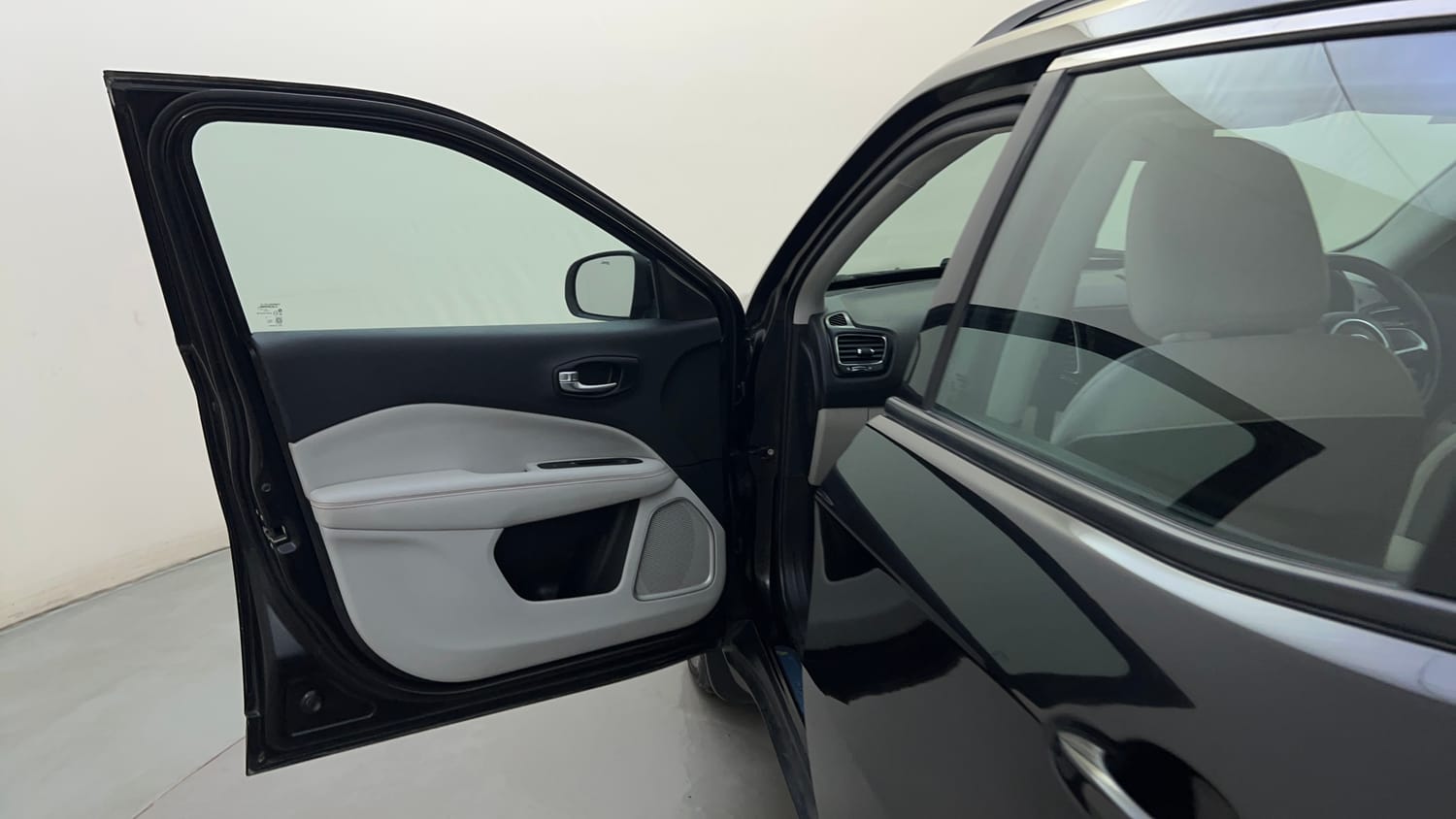 Used 2018 Jeep Compass Limited 1.4 Petrol AT Petrol Automatic interior LEFT FRONT DOOR OPEN VIEW