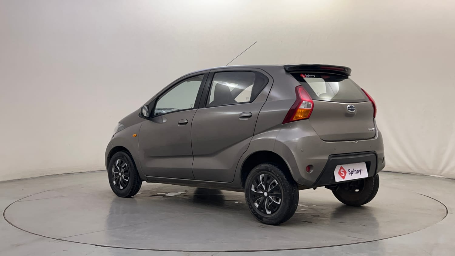 Used 2016 Datsun Redi-GO Sport Petrol Manual exterior LEFT REAR CORNER VIEW
