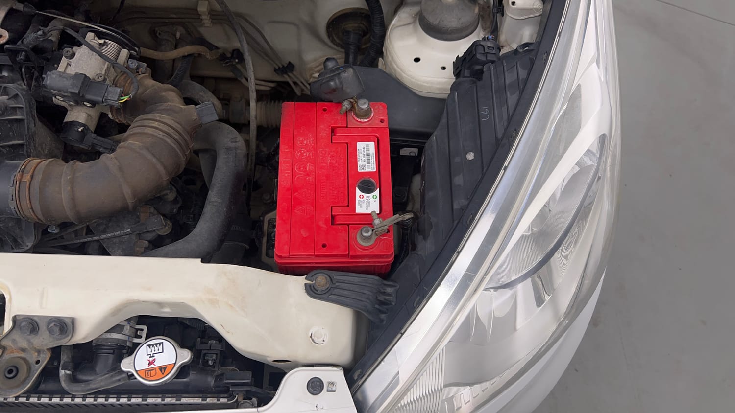 Used 2018 Hyundai Eon Era + AirBag Petrol Manual engine ENGINE LEFT SIDE VIEW