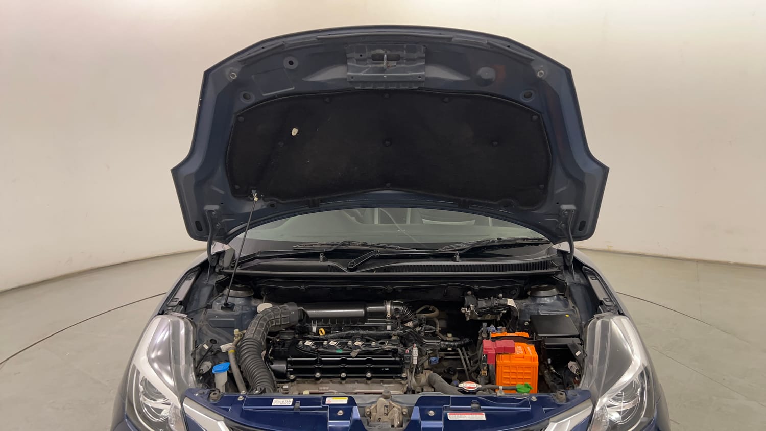 Used 2020 Maruti Suzuki Baleno Zeta Petrol Manual engine ENGINE & BONNET OPEN FRONT VIEW