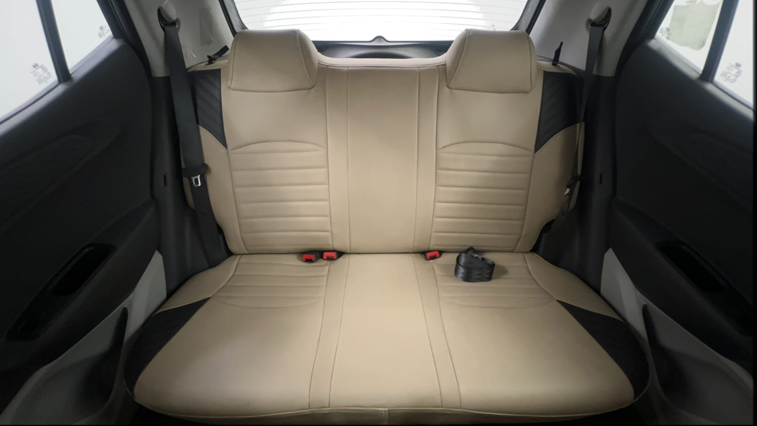 Used 2021 Hyundai Grand i10 Nios Sportz AMT 1.2 Kappa VTVT Petrol Automatic interior REAR SEAT CONDITION VIEW