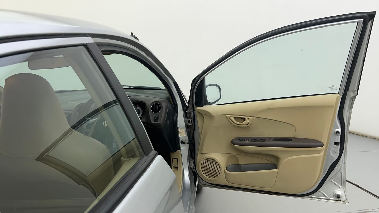 Used 2013 Honda Brio S MT Petrol Manual interior RIGHT FRONT DOOR OPEN VIEW
