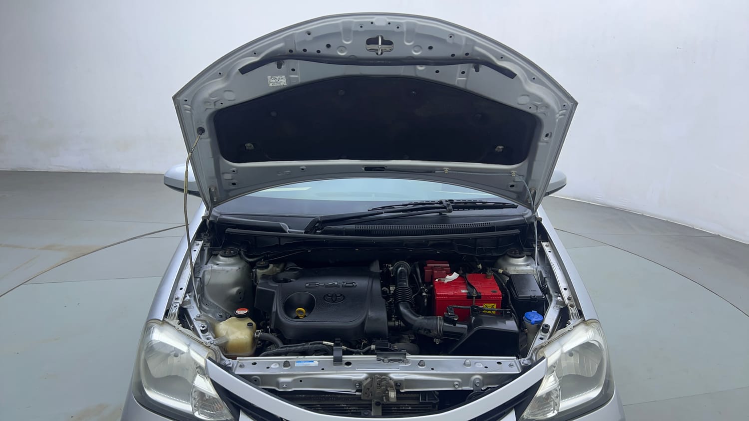Used 2016 Toyota Etios Liva VD Diesel Manual engine ENGINE & BONNET OPEN FRONT VIEW