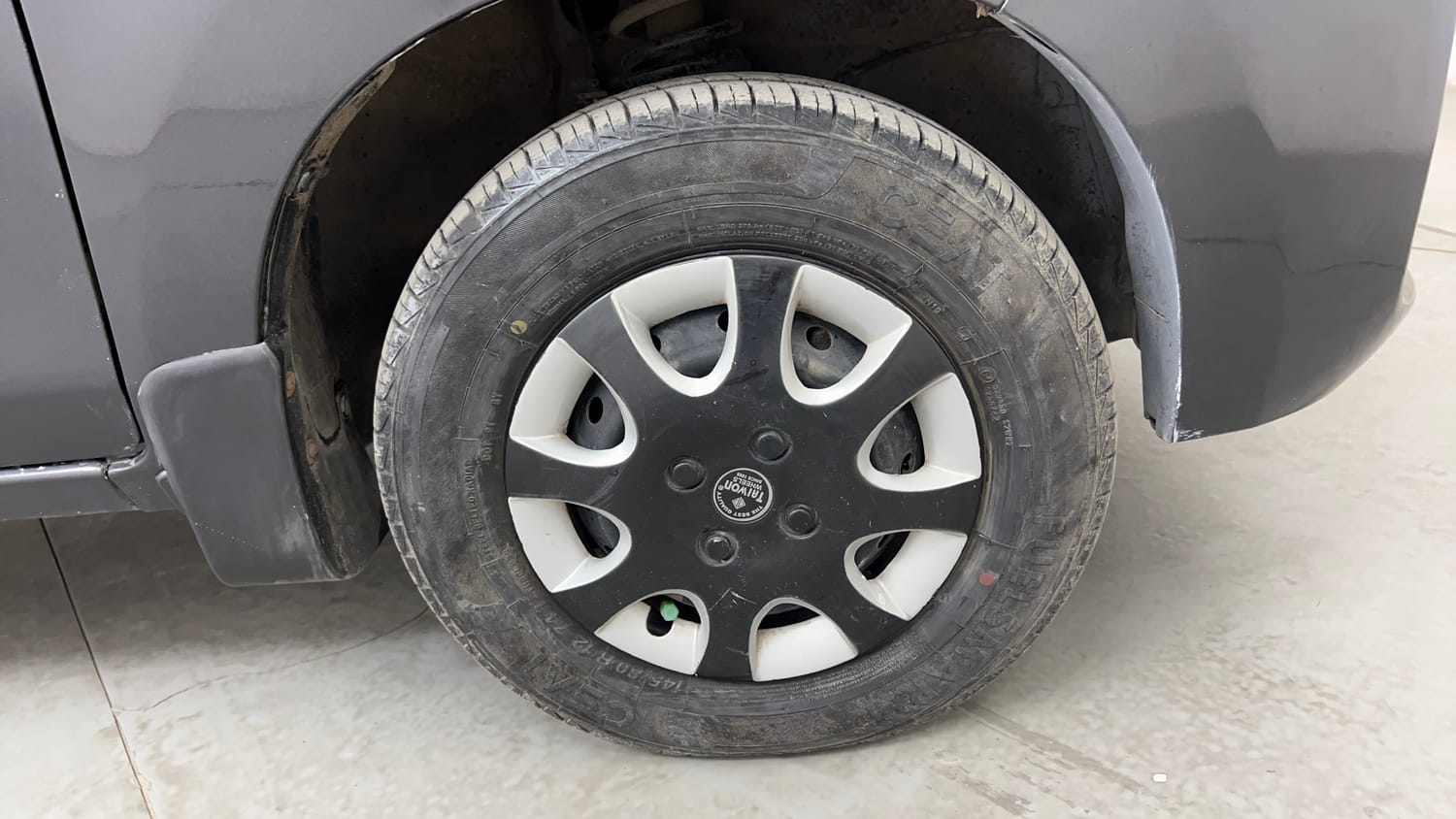 Used 2022 Maruti Suzuki Alto 800 Vxi Plus Petrol Manual tyres RIGHT FRONT TYRE RIM VIEW