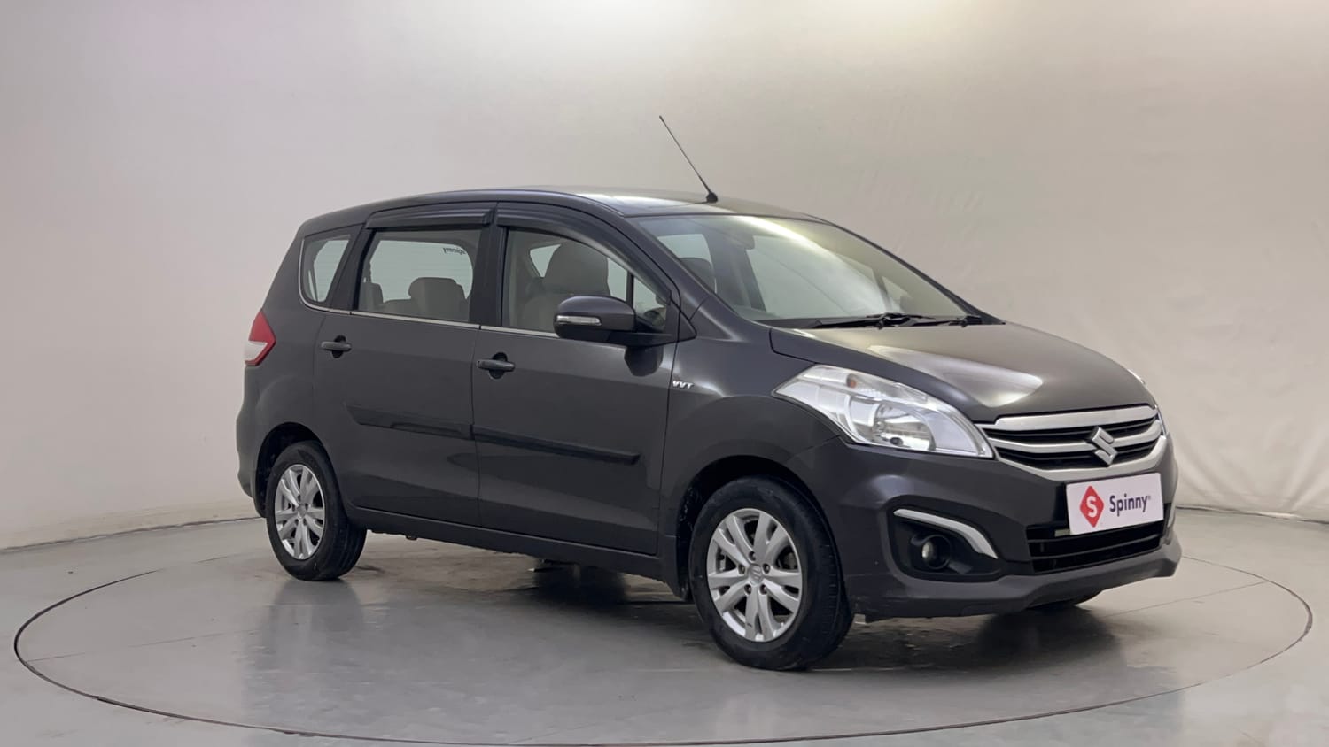 Used 2017 Maruti Suzuki Ertiga ZXI+ Petrol Manual exterior RIGHT FRONT CORNER VIEW