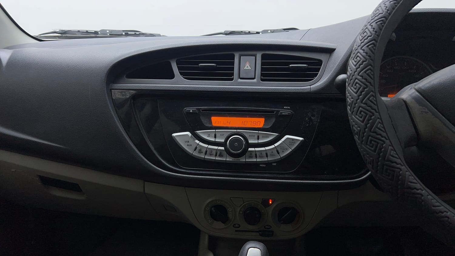 Used 2017 Maruti Suzuki Alto K10 VXi AMT Petrol Automatic top_features Integrated (in-dash) music system