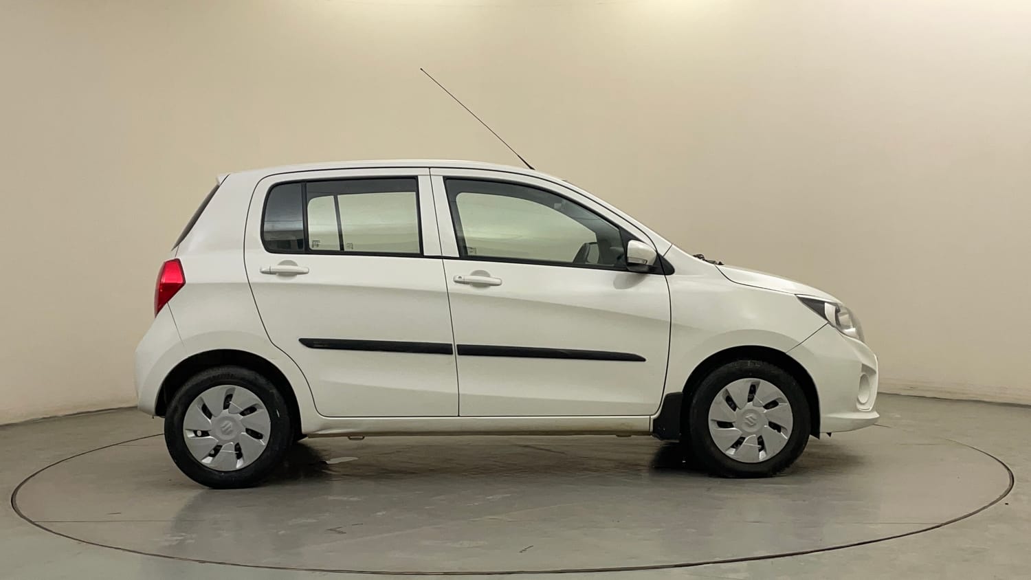 Used 2018 Maruti Suzuki Celerio ZXi (O) AMT Petrol Automatic exterior RIGHT SIDE VIEW