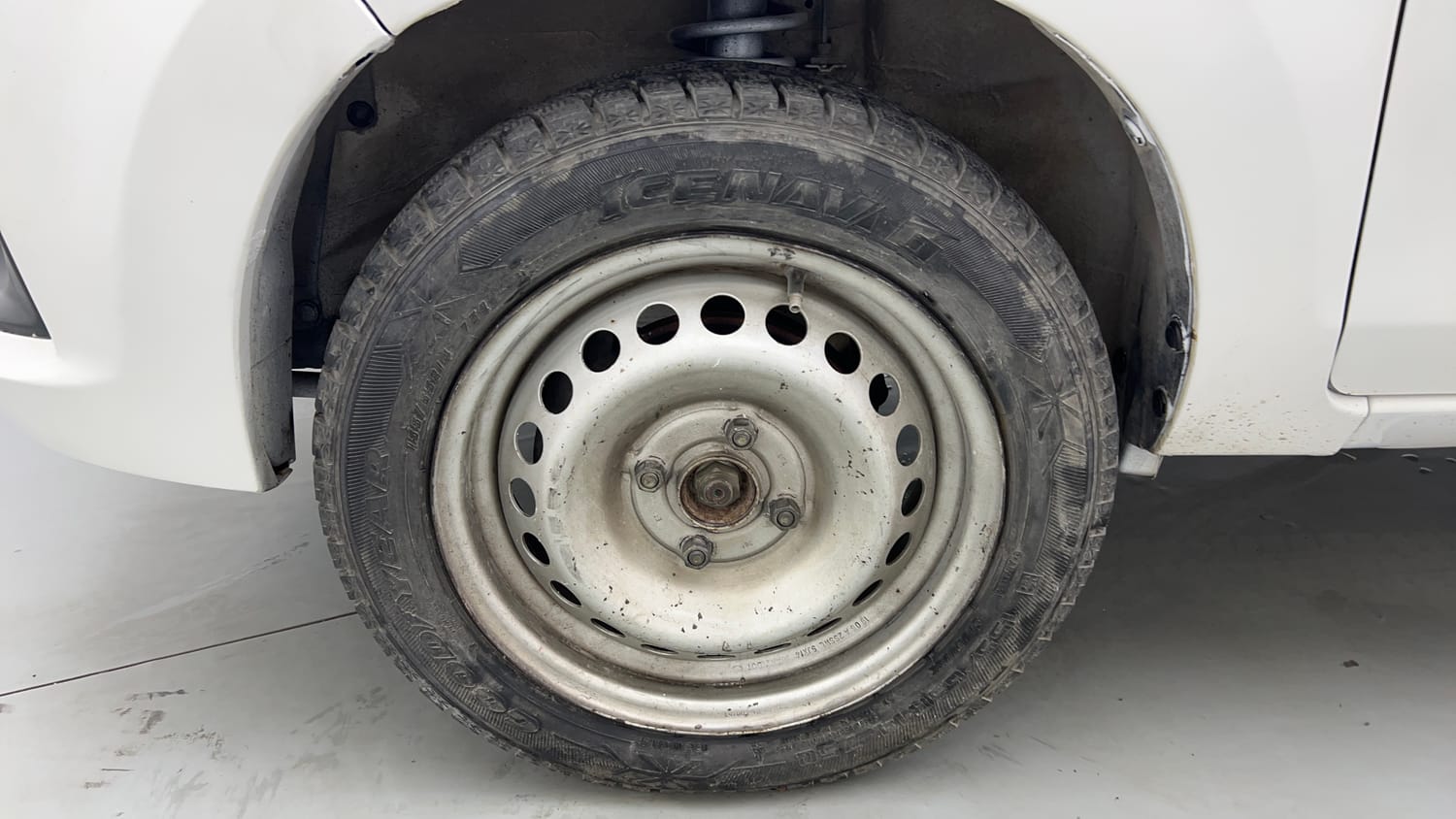 Used 2017 Maruti Suzuki Alto K10 VXi Petrol Manual tyres LEFT FRONT TYRE RIM VIEW