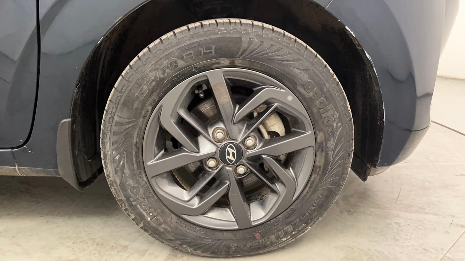 Used 2021 Hyundai Grand i10 Nios Sportz AMT 1.2 Kappa VTVT Petrol Automatic tyres RIGHT FRONT TYRE RIM VIEW