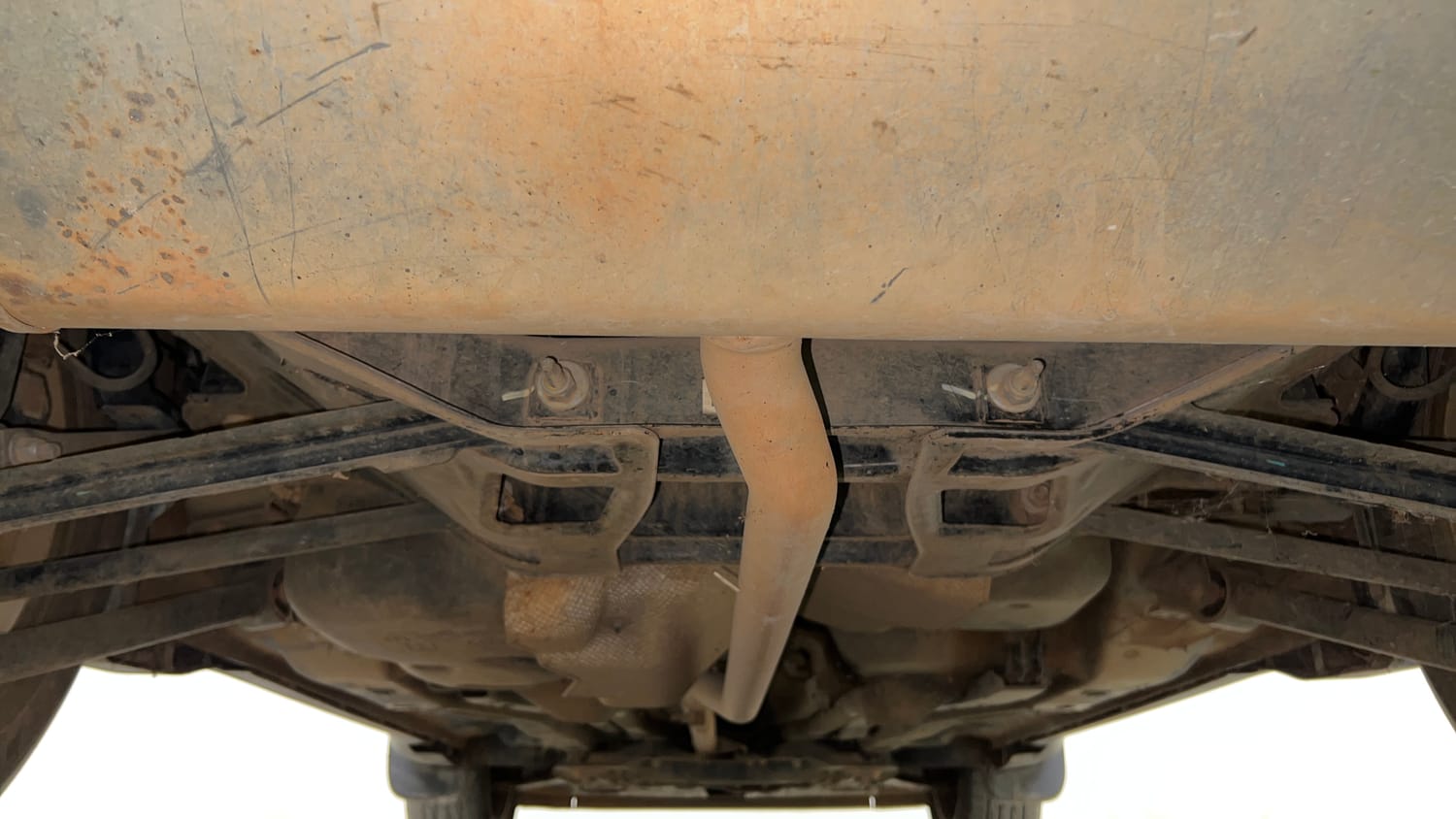 Used 2018 Jeep Compass Limited 1.4 Petrol AT Petrol Automatic extra REAR UNDERBODY VIEW (TAKEN FROM REAR)