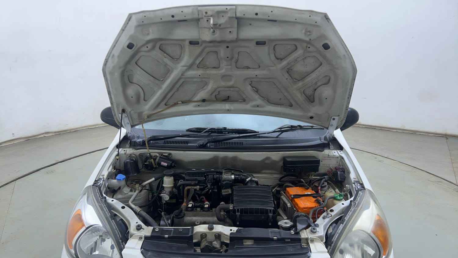 Used 2017 Maruti Suzuki Alto 800 LXi Petrol Manual engine ENGINE & BONNET OPEN FRONT VIEW