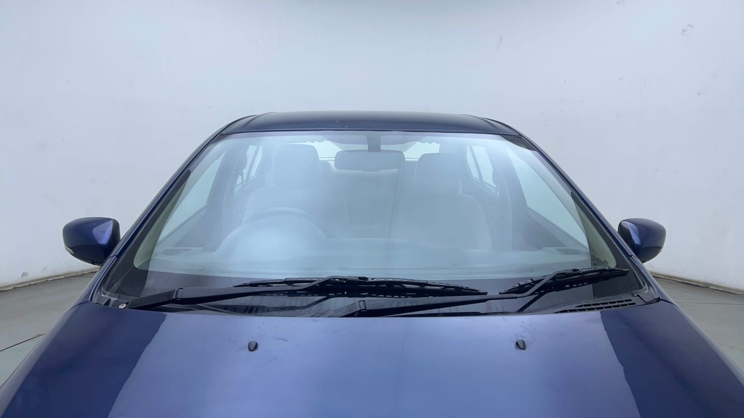 Used 2017 Maruti Suzuki Ciaz Alpha 1.4 AT Petrol Automatic exterior FRONT WINDSHIELD VIEW
