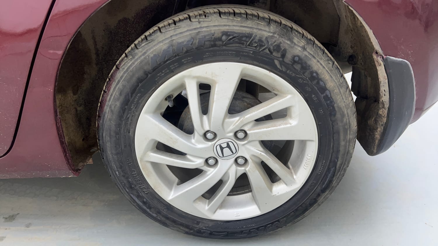 Used 2018 Honda Jazz V Petrol Petrol Manual tyres LEFT REAR TYRE RIM VIEW