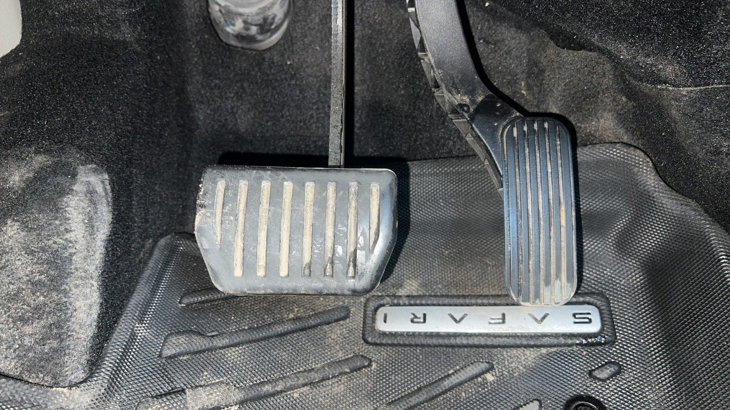 Used 2026 Tata Safari Accomplished X Automatic Petrol Automatic interior PEDALS VIEW