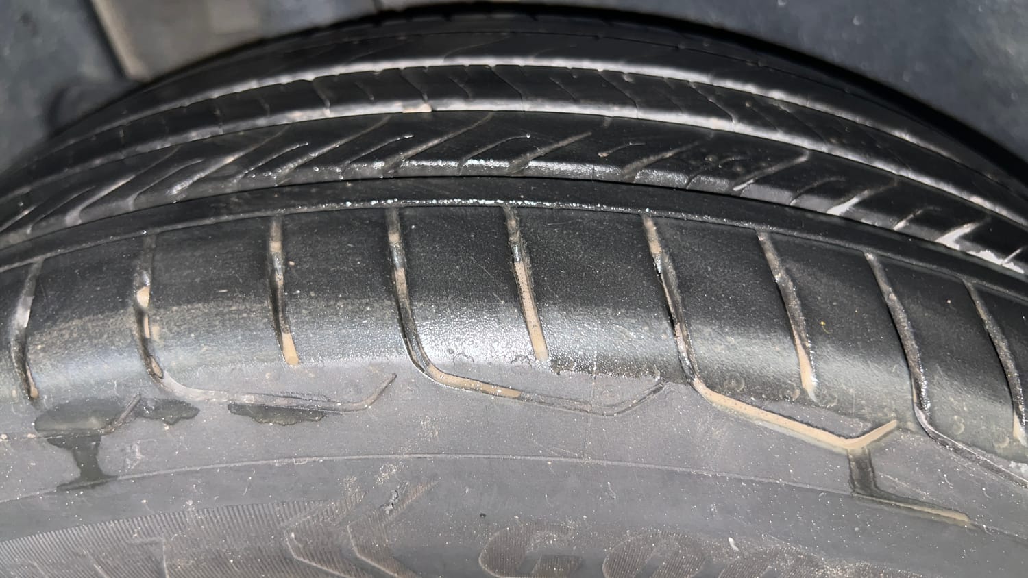 Used 2020 Kia Seltos HTX IVT 1.5 Dual Tone Petrol Automatic tyres RIGHT REAR TYRE TREAD VIEW