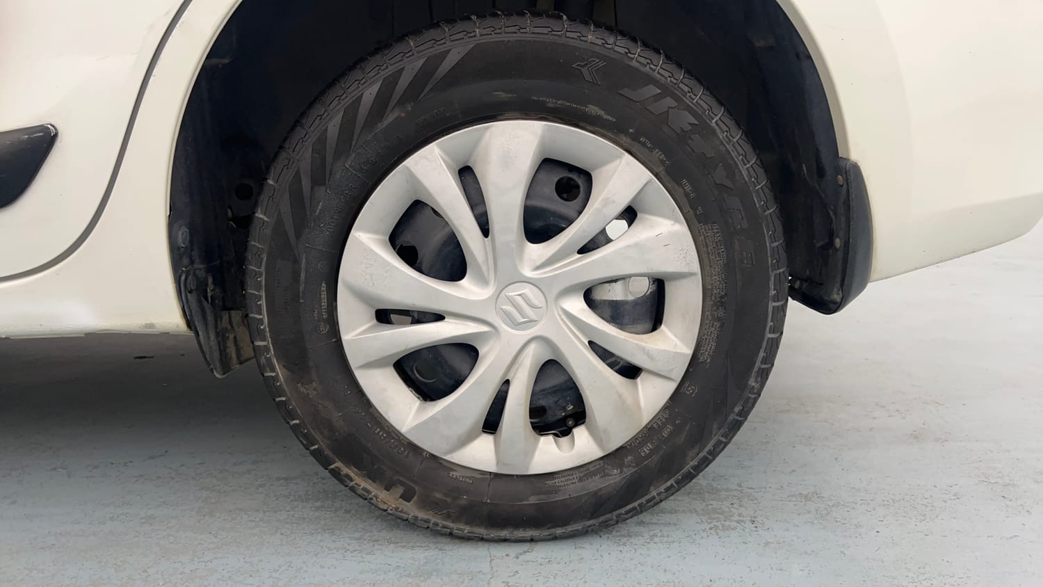 Used 2021 Maruti Suzuki Dzire VXi Petrol Manual tyres LEFT REAR TYRE RIM VIEW