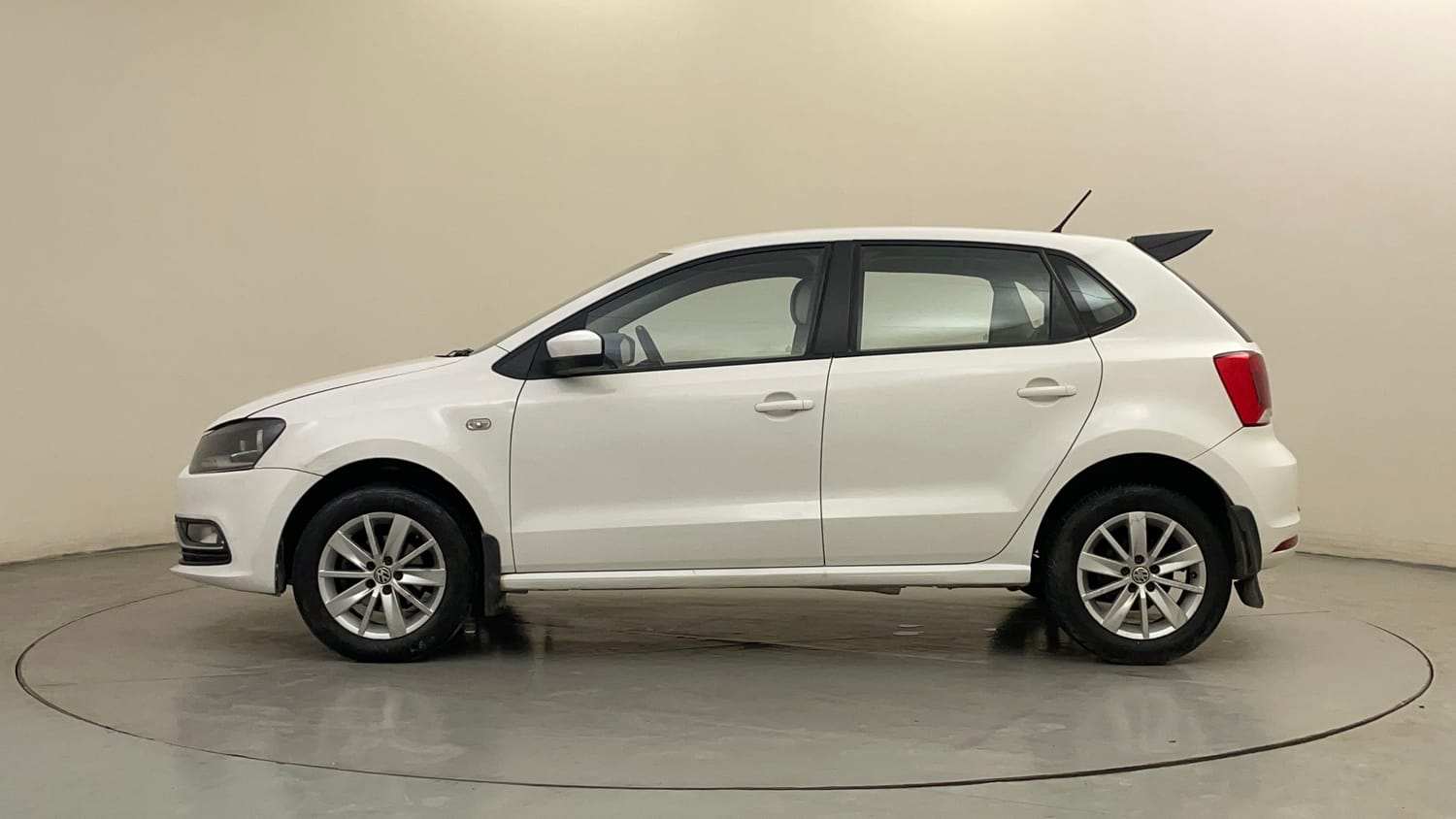 Used 2015 Volkswagen Polo Highline1.2L (P) Petrol Manual exterior LEFT SIDE VIEW