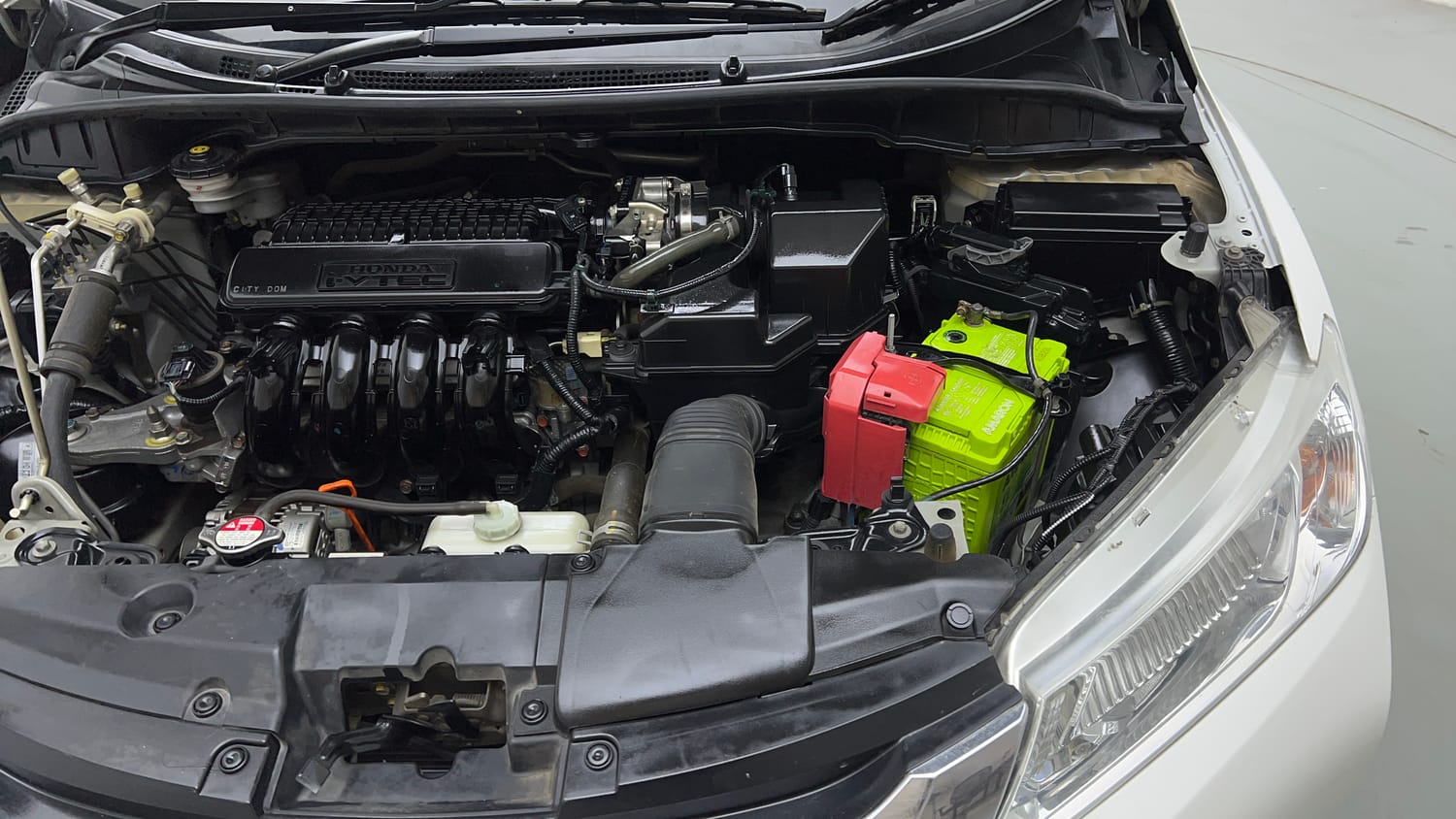 Used 2015 Honda City V Petrol Manual engine ENGINE LEFT SIDE VIEW