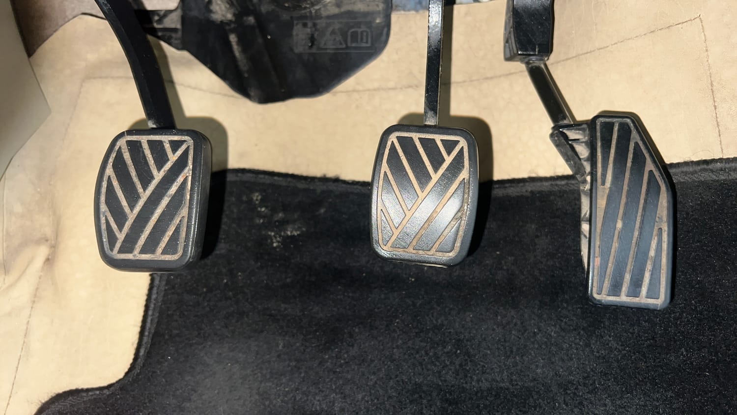 Used 2021 Maruti Suzuki Dzire VXi Petrol Manual interior PEDALS VIEW