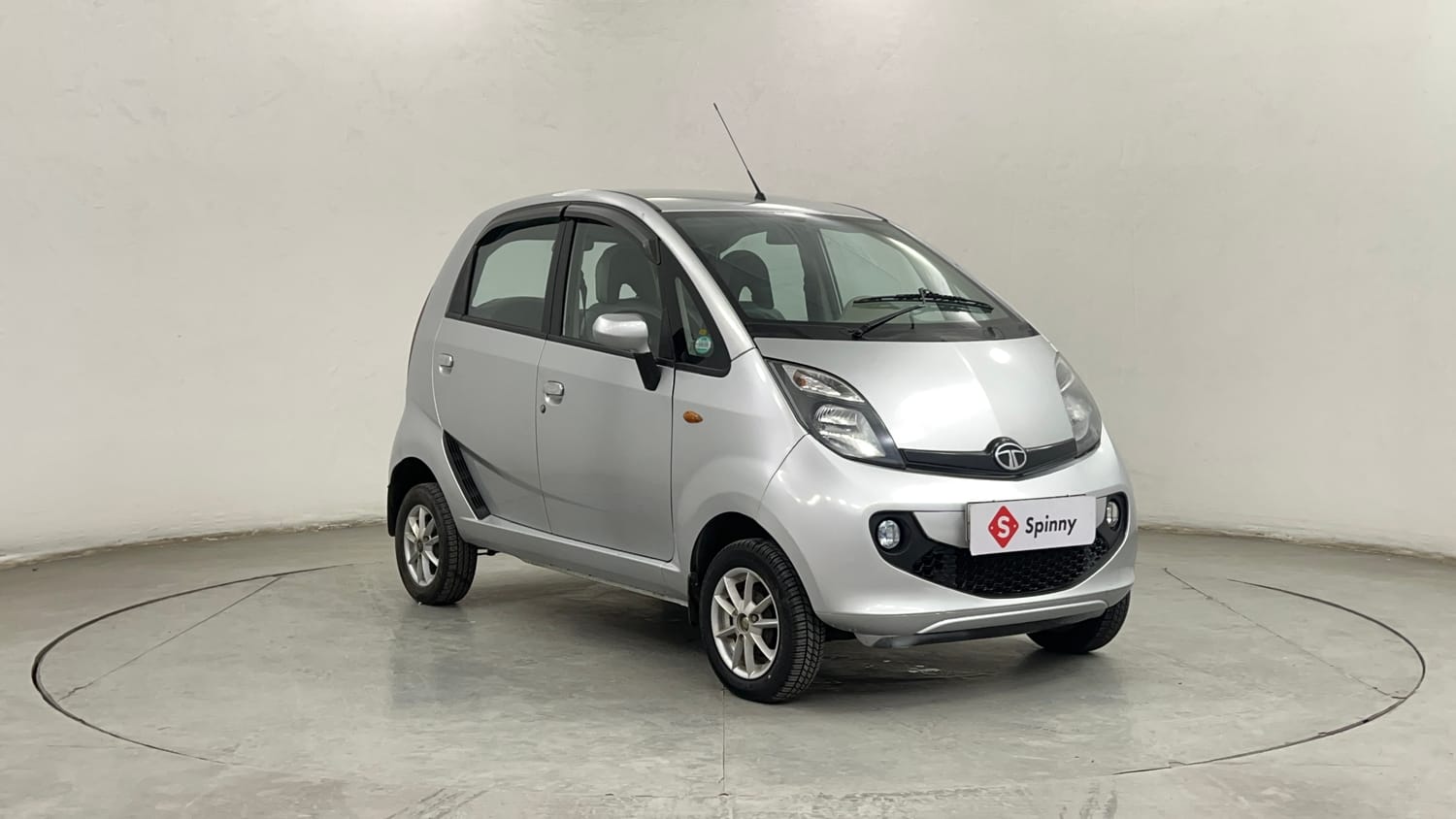 Used 2015 Tata Nano Twist XTA Petrol Automatic exterior RIGHT FRONT CORNER VIEW