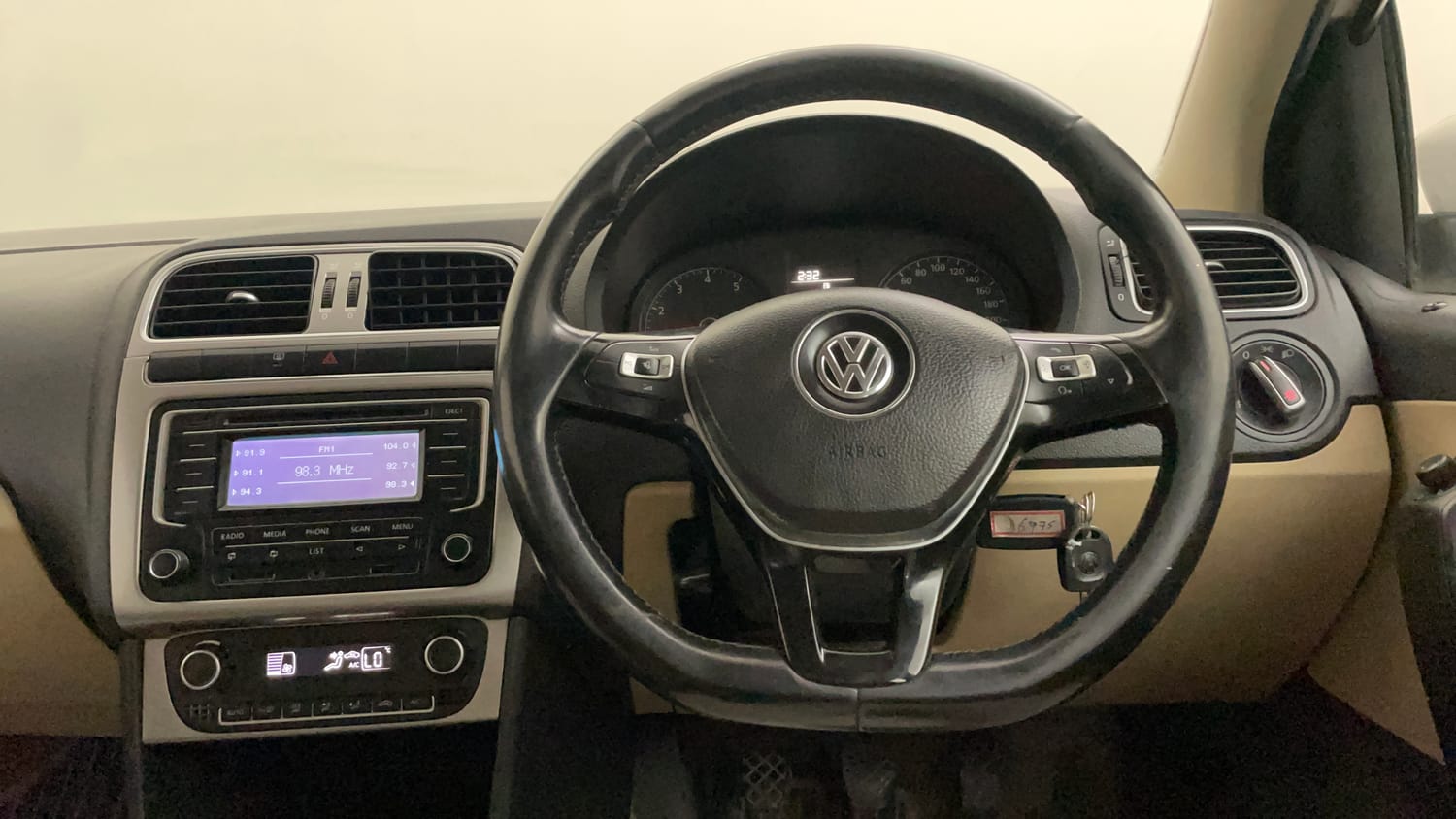 Used 2015 Volkswagen Polo Highline1.2L (P) Petrol Manual interior STEERING VIEW
