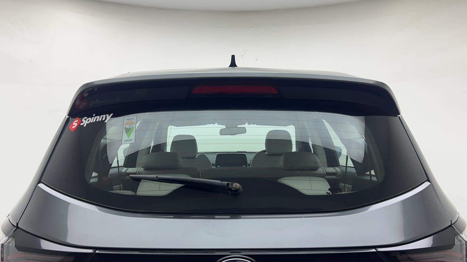 Used 2022 Tata Safari XZA Plus Diesel Automatic exterior BACK WINDSHIELD VIEW