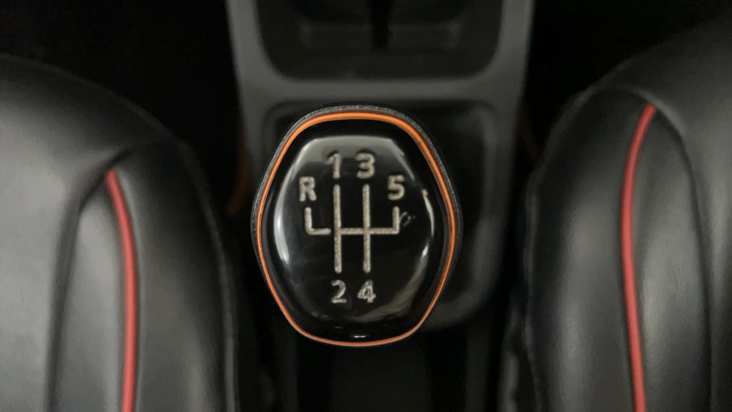 Used 2020 Renault Kwid CLIMBER 1.0 Opt Petrol Manual interior GEAR  KNOB VIEW