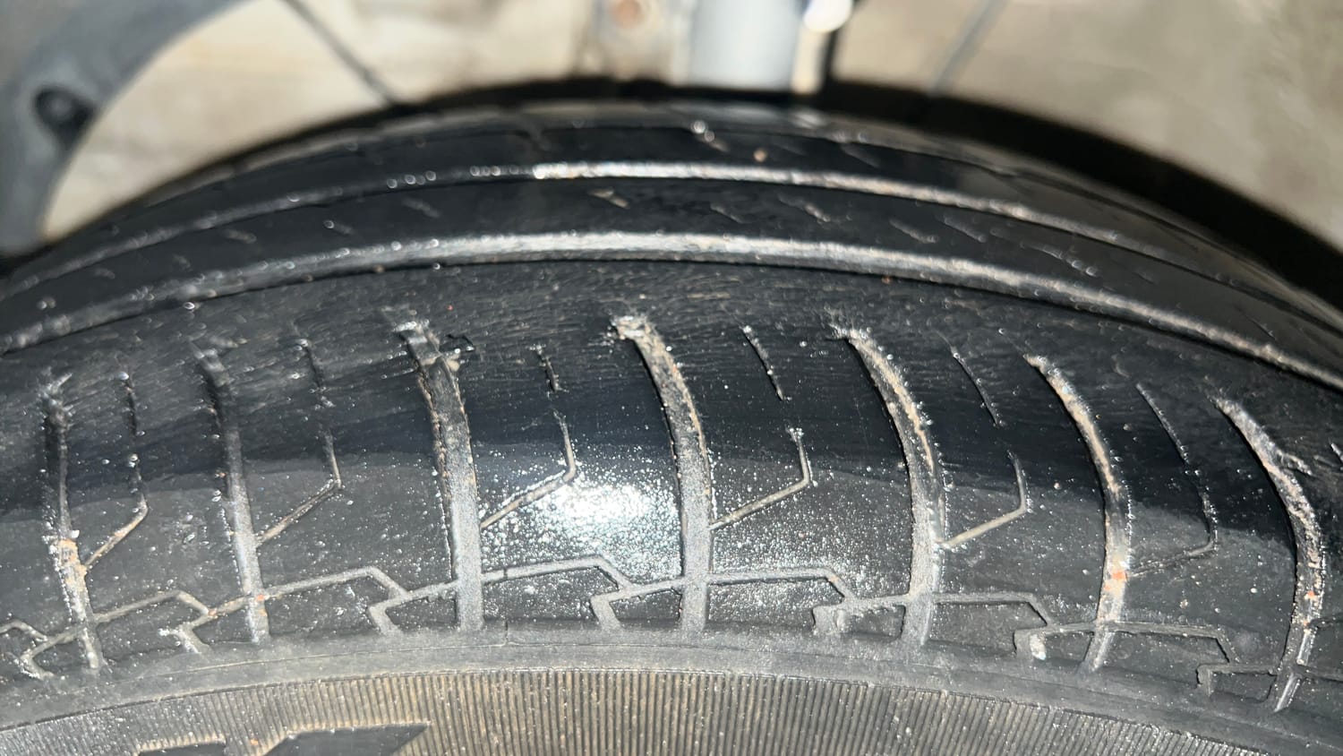 Used 2021 Maruti Suzuki Dzire VXi Petrol Manual tyres LEFT FRONT TYRE TREAD VIEW