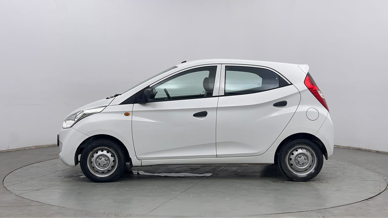 Used 2018 Hyundai Eon Era + AirBag Petrol Manual exterior LEFT SIDE VIEW