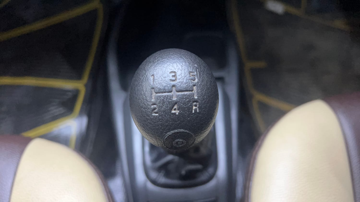Used 2017 Maruti Suzuki Alto 800 LXi Petrol Manual interior GEAR  KNOB VIEW