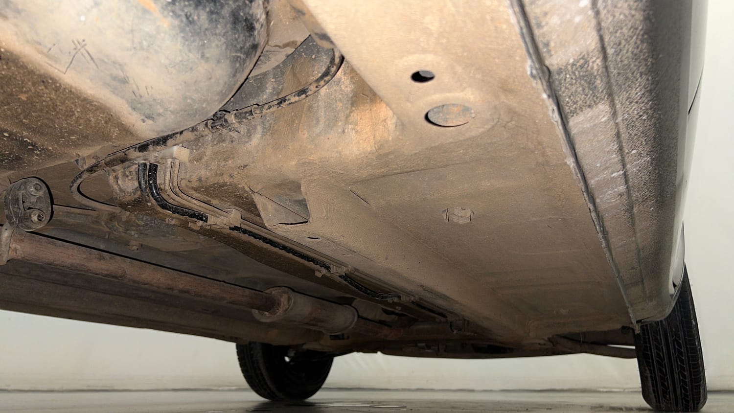 Used 2016 Datsun Redi-GO Sport Petrol Manual extra REAR RIGHT UNDERBODY VIEW
