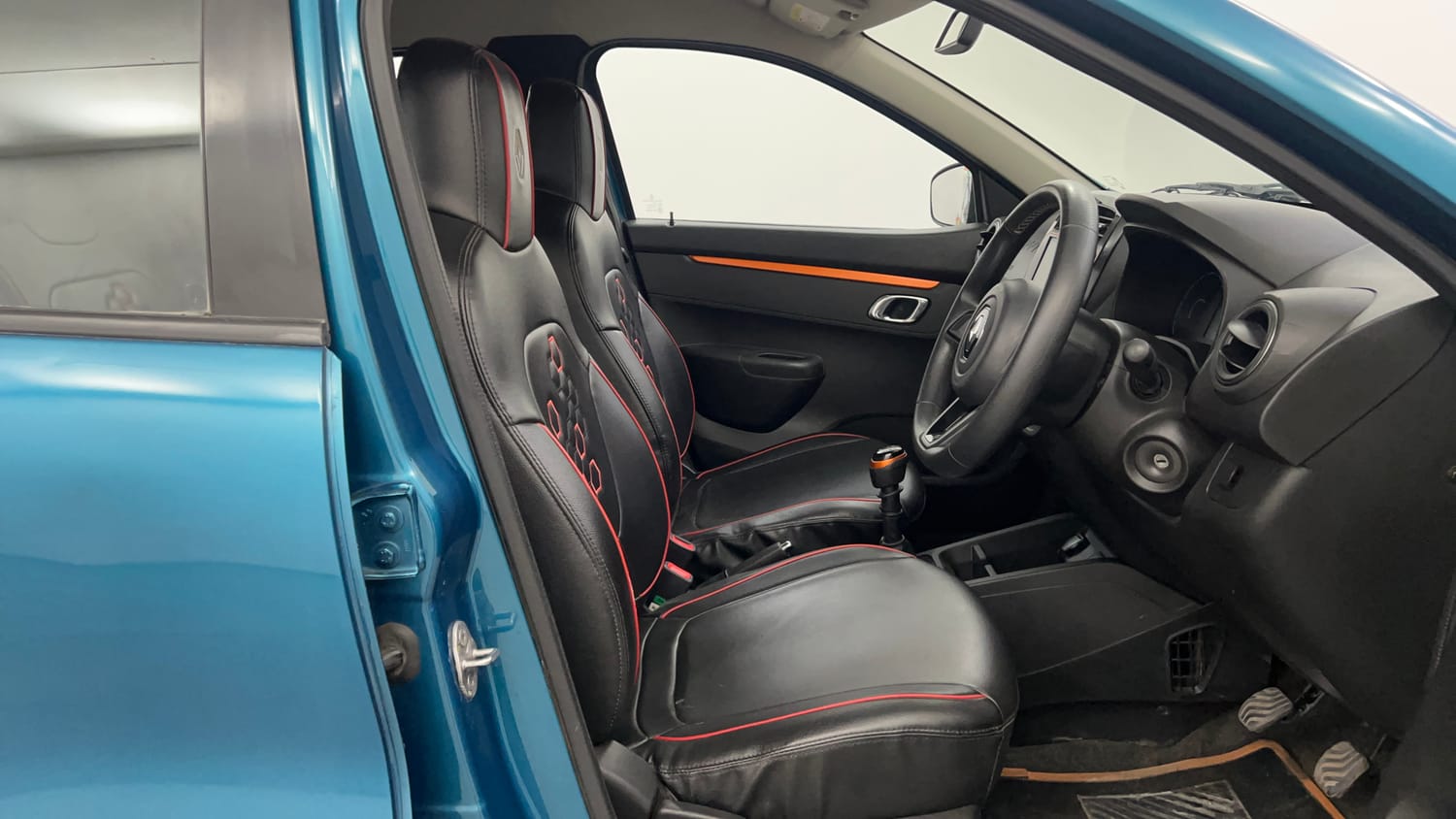 Used 2020 Renault Kwid CLIMBER 1.0 Opt Petrol Manual interior RIGHT SIDE FRONT DOOR CABIN VIEW