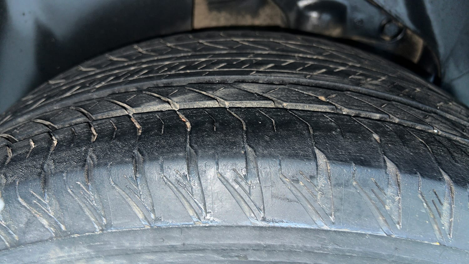 Used 2022 Tata Safari XZA Plus Diesel Automatic tyres RIGHT REAR TYRE TREAD VIEW