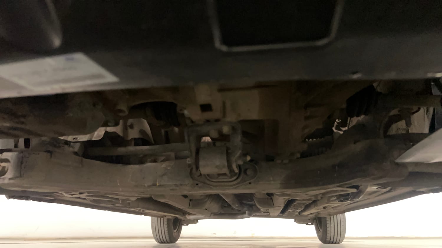 Used 2016 Hyundai Elite i20 Magna 1.2 Petrol Manual extra FRONT LEFT UNDERBODY VIEW