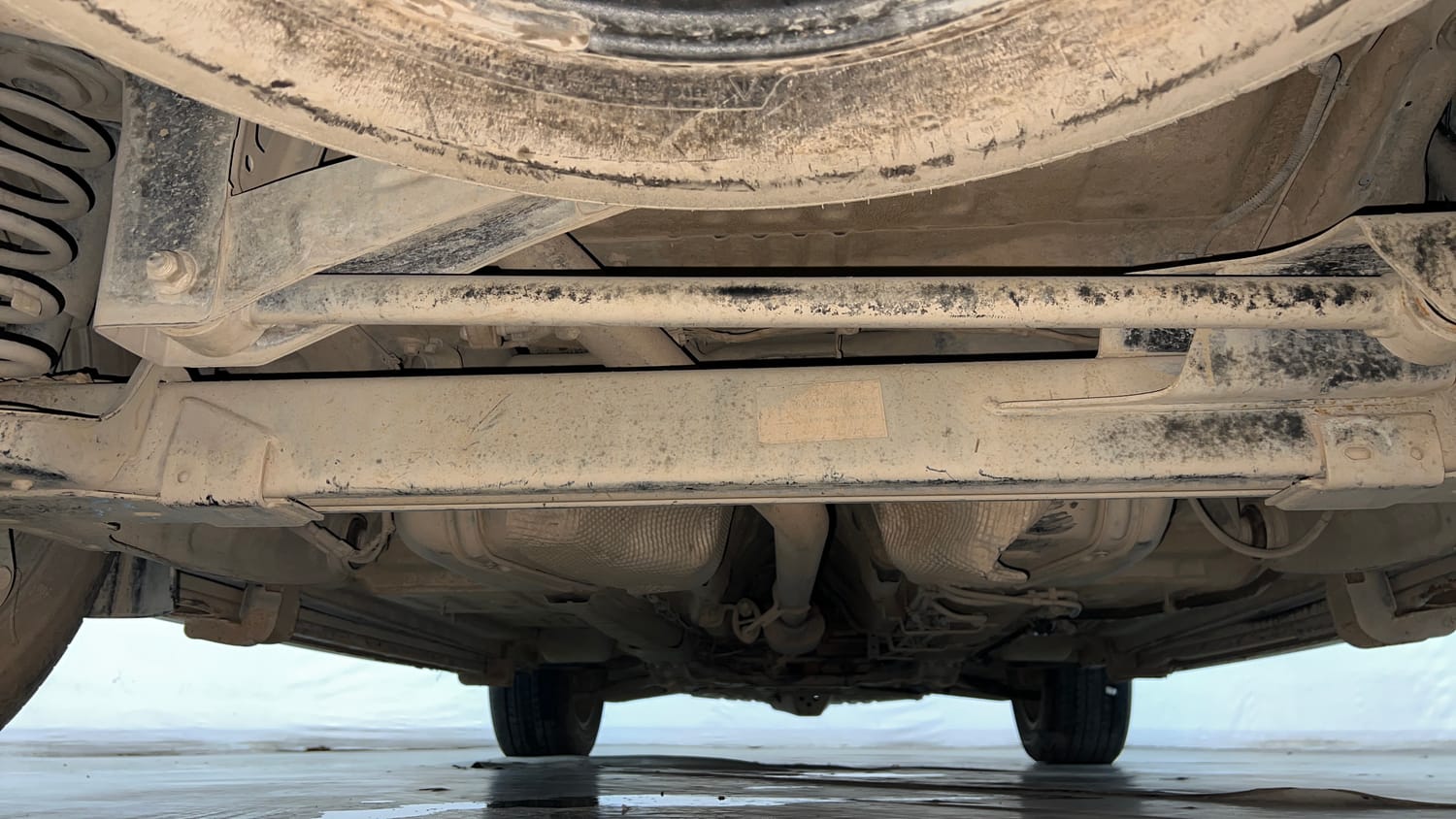 Used 2022 Tata Safari XZA Plus Diesel Automatic extra REAR UNDERBODY VIEW (TAKEN FROM REAR)