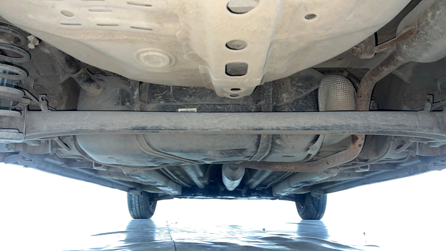 Used 2017 Maruti Suzuki Swift Lxi (O) Petrol Manual extra REAR UNDERBODY VIEW (TAKEN FROM REAR)