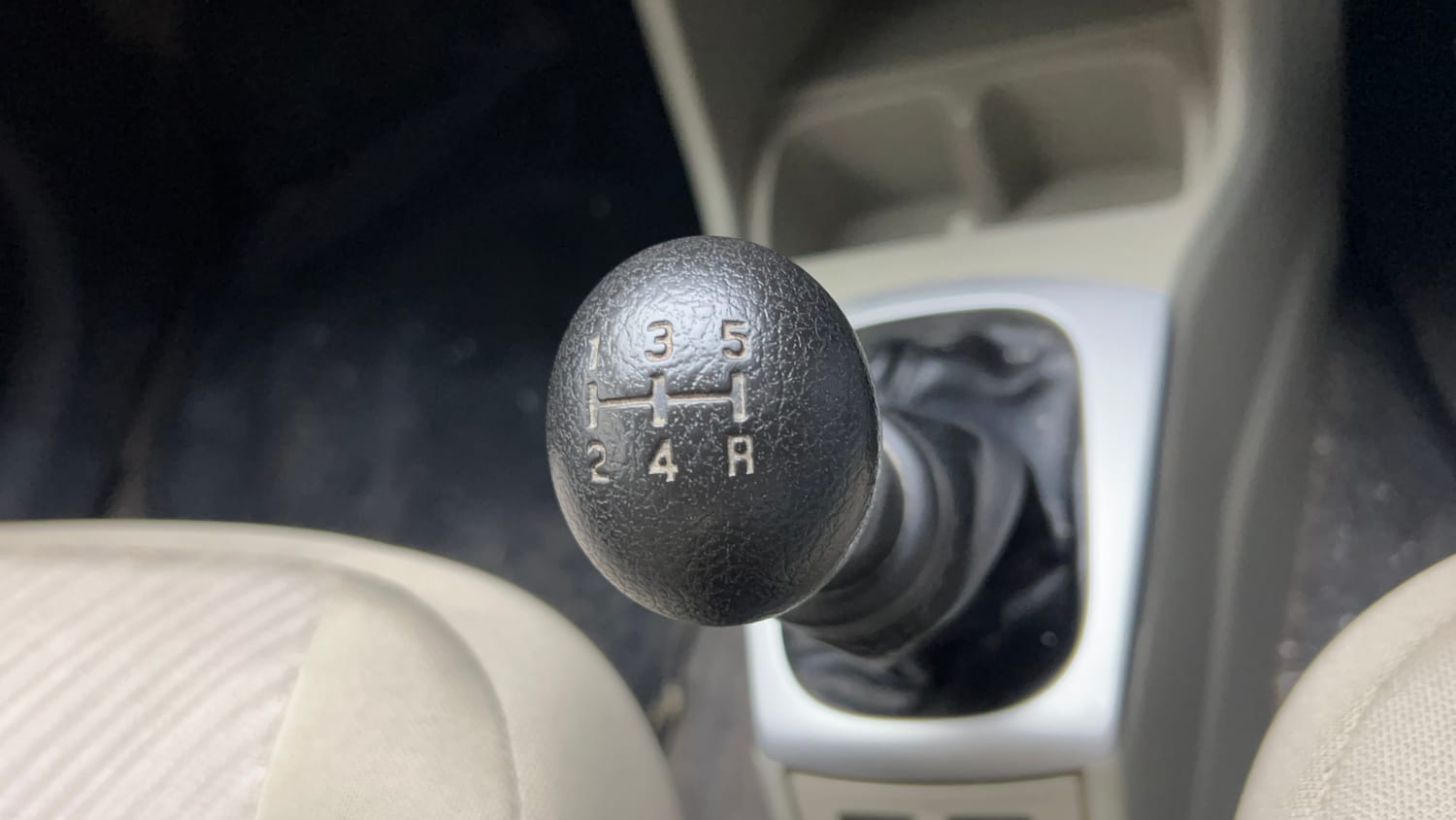 Used 2017 Maruti Suzuki Alto K10 VXi Petrol Manual interior GEAR  KNOB VIEW