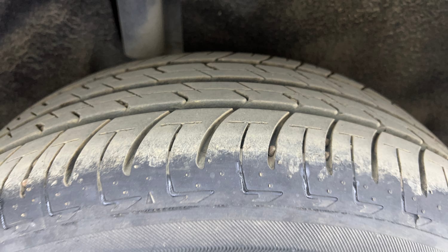 Used 2018 Ford EcoSport S Petrol Petrol Manual tyres RIGHT REAR TYRE TREAD VIEW